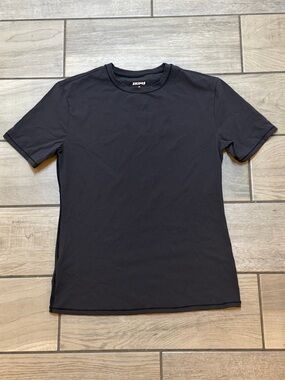 SKIMS Fits Everybody Short Sleeve T-Shirt Onyx Black